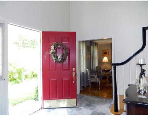 4 Hackney Cir, Andover, MA 01810 photo 4