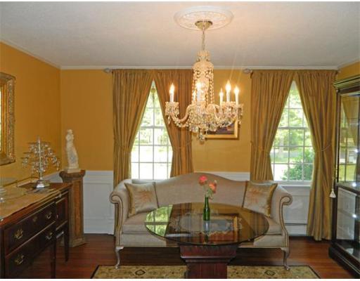 4 Hackney Cir, Andover, MA 01810 photo 9