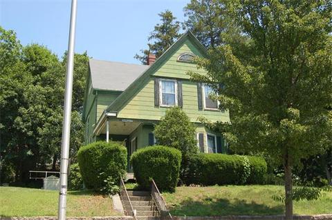 27 Pleasant St, Beverly, MA 01915 photo 1