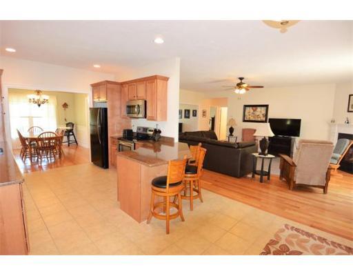 172 Nicholas Dr, Lancaster, MA 01523 photo 2