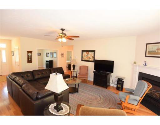 172 Nicholas Dr, Lancaster, MA 01523 photo 6