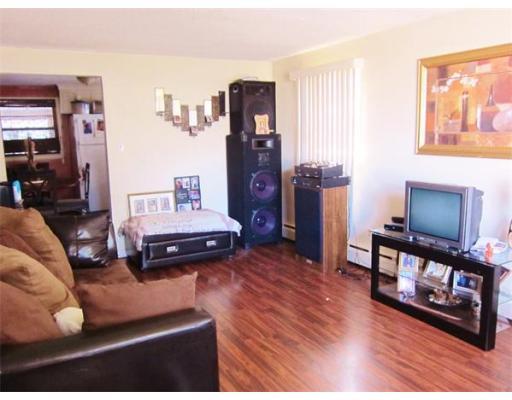89 Wilton St, Springfield, MA 01109 photo 4