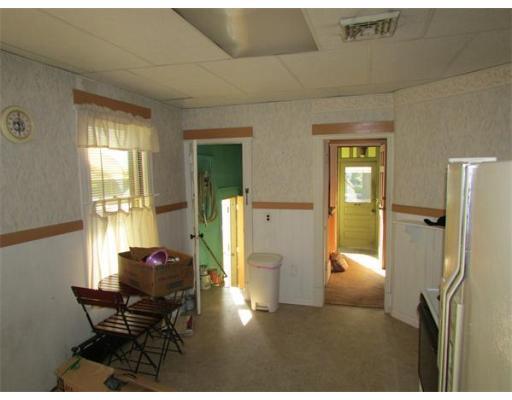 925 Berkshire Ave, Springfield, MA 01151 photo 4