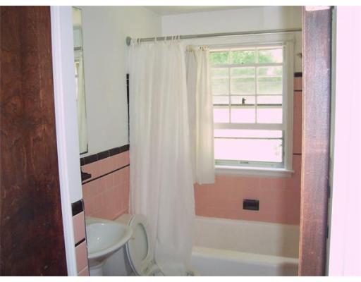 19 Stoneleigh Rd, Worcester, MA 01606 photo 3