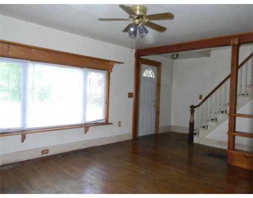 16 Pleasant St, Upton, MA 01568 photo 8