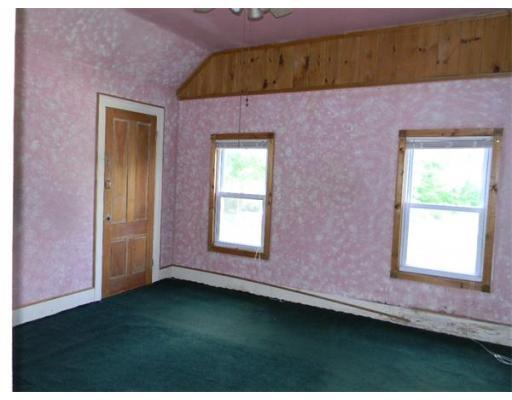 16 Pleasant St, Upton, MA 01568 photo 13
