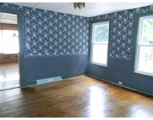 16 Pleasant St, Upton, MA 01568 photo 11