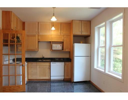 7 Walnut St, Upton, MA 01568 photo 2
