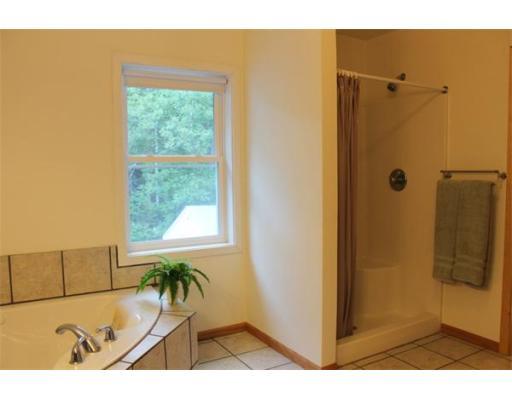 7 Walnut St, Upton, MA 01568 photo 17