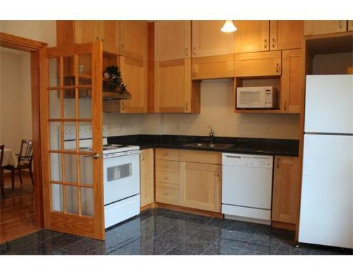 7 Walnut St, Upton, MA 01568 photo 3