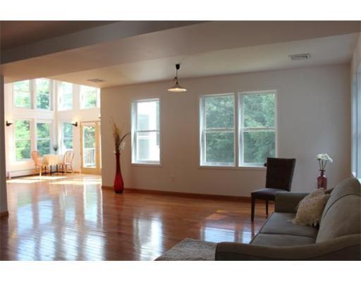 7 Walnut St, Upton, MA 01568 photo 13