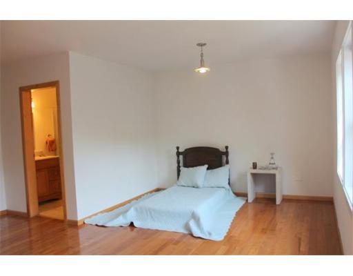 7 Walnut St, Upton, MA 01568 photo 18