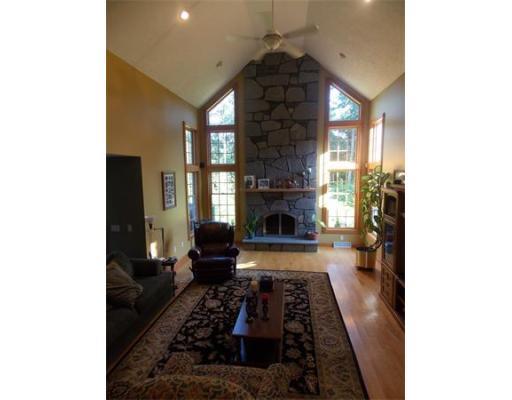 972 Poole St, Ludlow, MA 01056 photo 9