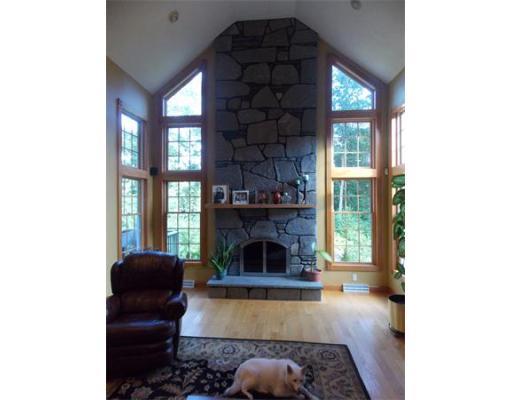 972 Poole St, Ludlow, MA 01056 photo 10