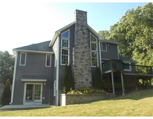 972 Poole St, Ludlow, MA 01056 photo 4