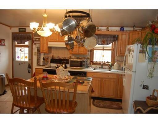 102 Clapp Rd, Hardwick, MA 01037 photo 3