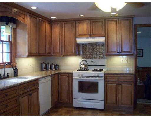 653 Gorwin Dr, Hanson, MA 02341 photo 3