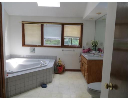 15 Wendover Rd, Worcester, MA 01606 photo 20