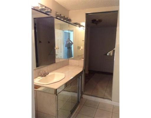 134 Groton St, Springfield, MA 01129 photo 8