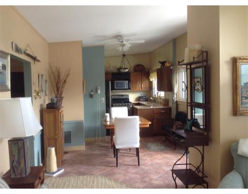 16 Warwick Rd, Gloucester, MA 01930 photo 5