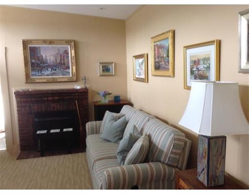 16 Warwick Rd, Gloucester, MA 01930 photo 3