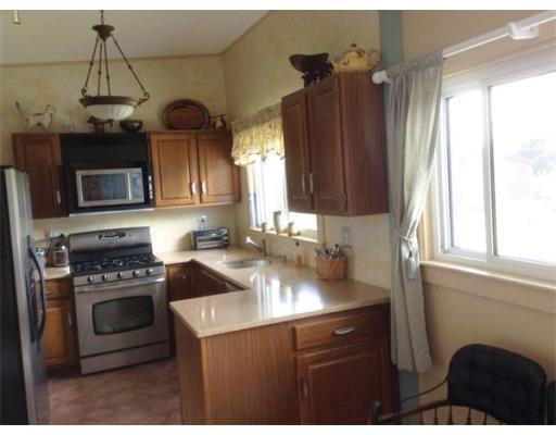 16 Warwick Rd, Gloucester, MA 01930 photo 6