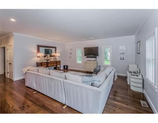 139 Lakeview Dr, Barnstable, MA 02632 photo 5