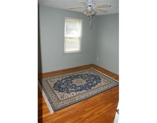 106 Willowbrook Dr, Springfield, MA 01129 photo 8