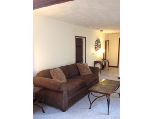 77 Aberdeen Rd, Springfield, MA 01109 photo 4