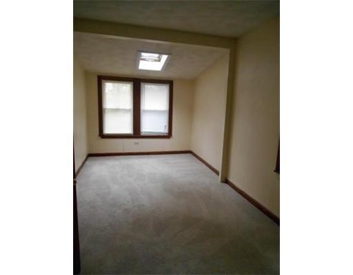 77 Aberdeen Rd, Springfield, MA 01109 photo 10
