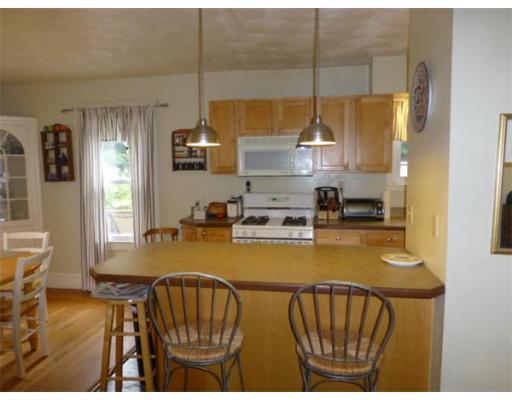 17 Gillette Ave, Springfield, MA 01118 photo 10