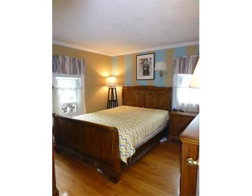 17 Gillette Ave, Springfield, MA 01118 photo 18