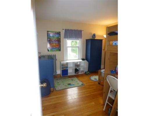 17 Gillette Ave, Springfield, MA 01118 photo 16