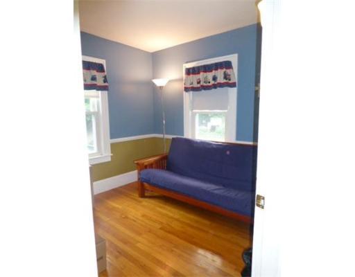17 Gillette Ave, Springfield, MA 01118 photo 17