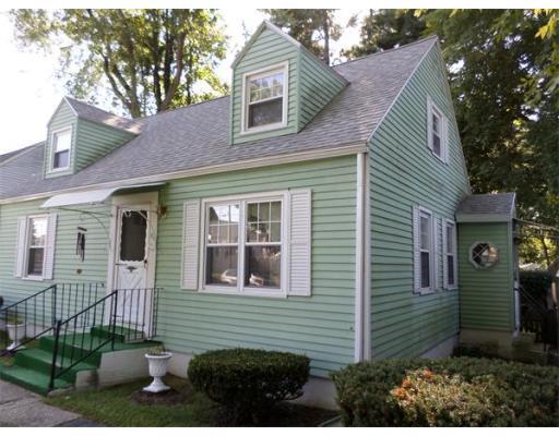 26 Bernard St, Springfield, MA 01109 photo 2