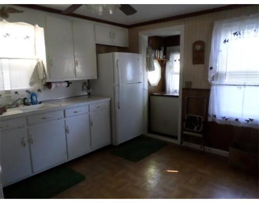 26 Bernard St, Springfield, MA 01109 photo 10