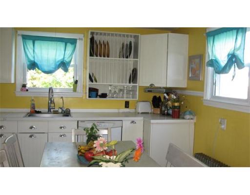 39 Marjorie St, Ware, MA 01082 photo 4