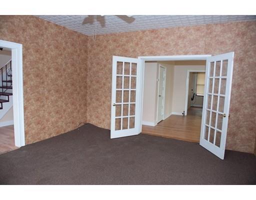 22 Tower St, Worcester, MA 01606 photo 5
