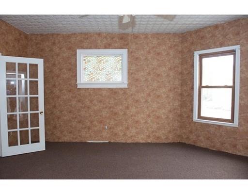 22 Tower St, Worcester, MA 01606 photo 3
