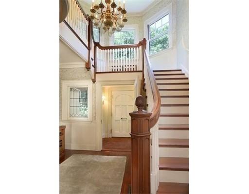 180 Clyde St, Chestnut Hill, MA 02467 photo 4