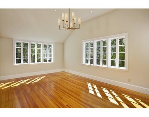 180 Clyde St, Chestnut Hill, MA 02467 photo 9