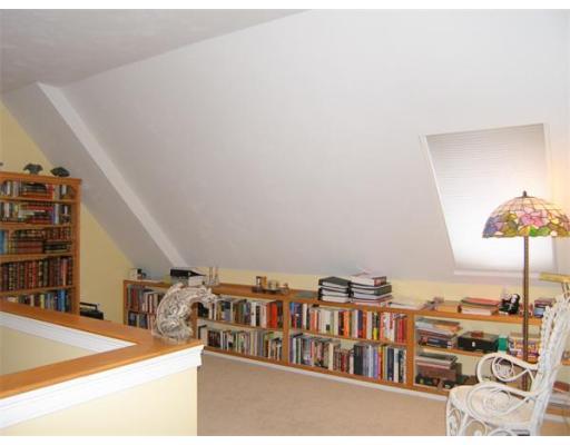 11 Forest Park Dr, Mendon, MA 01756 photo 22