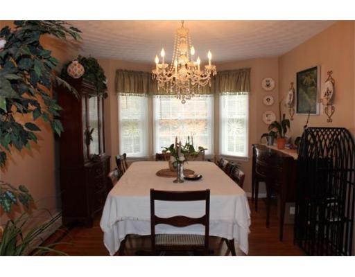 11 Forest Park Dr, Mendon, MA 01756 photo 9