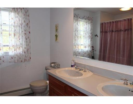 11 Forest Park Dr, Mendon, MA 01756 photo 20