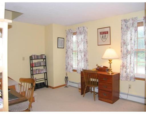 11 Forest Park Dr, Mendon, MA 01756 photo 19