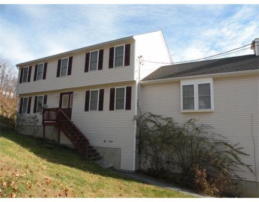 14 Wrentham Rd, Worcester, MA 01602 photo 2