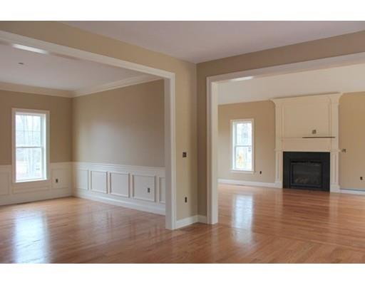 4 Strawberry Ln, Mendon, MA 01756 photo 10