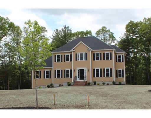 4 Strawberry Ln, Mendon, MA 01756 photo 2