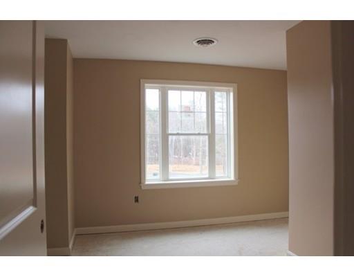 4 Strawberry Ln, Mendon, MA 01756 photo 24