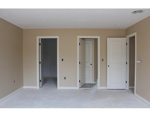 4 Strawberry Ln, Mendon, MA 01756 photo 18